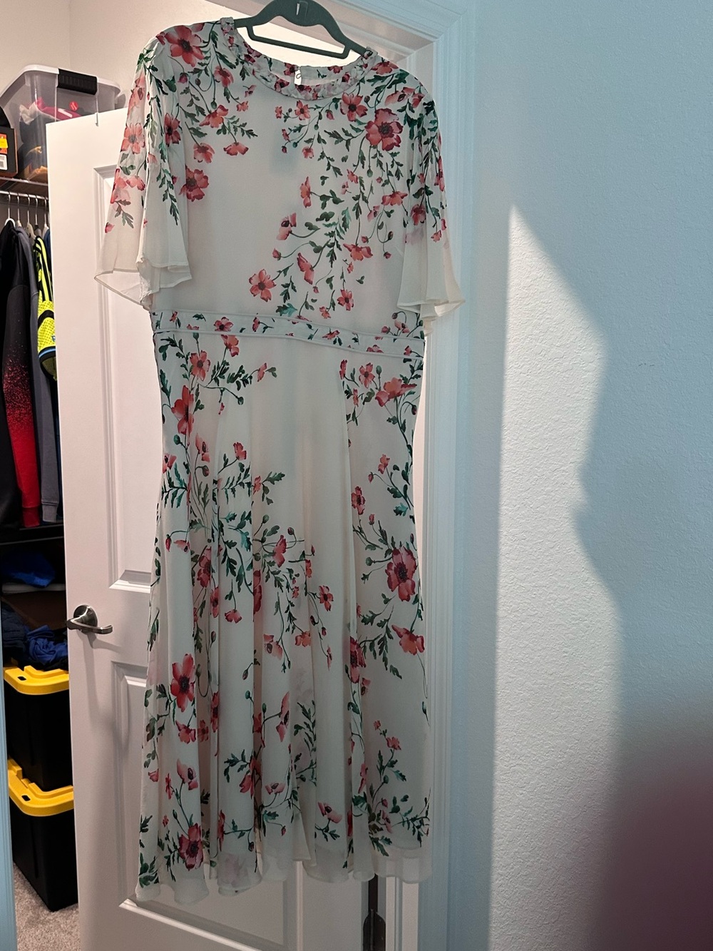 Gorgeous Hobbs of London Floral Chiffon Flutter Midi Dress in Pink Floral Print